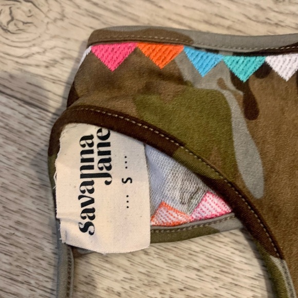 NWOT Savannah Jane camo embroidered tank - Picture 3 of 3